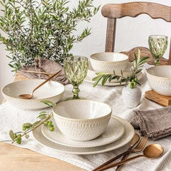 16 Piece Dinnerware Set